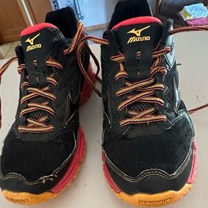 Mizuno Wave Daichi 2 Trail Running Shoes, Women’s Size 8